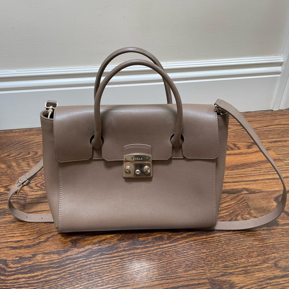 Furla medium Metropolis bag in Greige